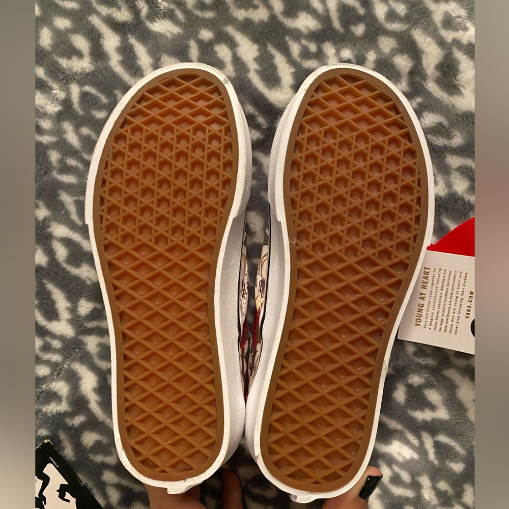 Disney x Vans Belle - Picture 6 of 8